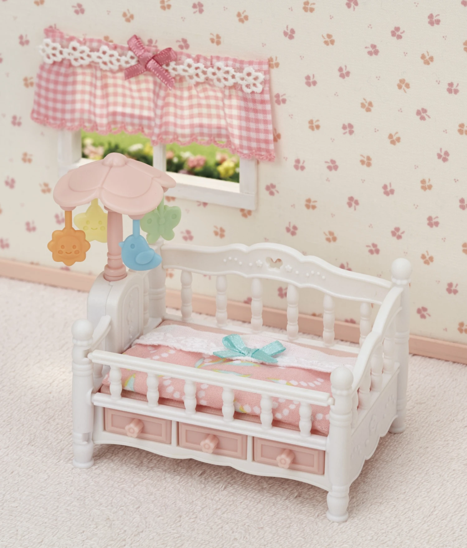 Sylvanian Families Bed Voor Drieling Met Mobiel SF5534 - Afbeelding 6