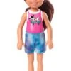 Barbie Pop Chelsea Met Bruin Haar En Top Met Hondje Op Skateboard