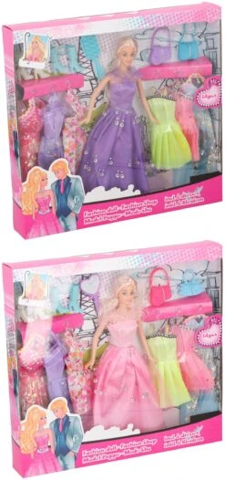 Tienerpop Met Complete Garderobe